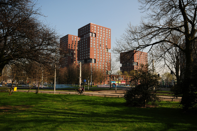 809143 Gezicht op de City Campus MAX aan het Europaplein te Utrecht.